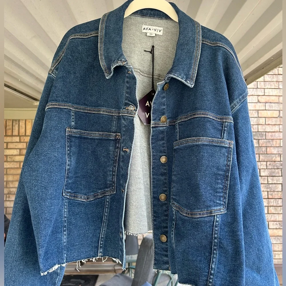 NWT- Women’s AVA & VIV Cropped Denim Jacket - Picture 2 of 11